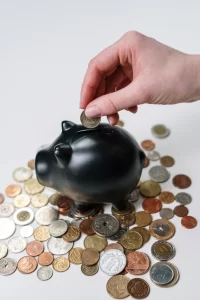 Image describing reasons you should save for an emergency fund